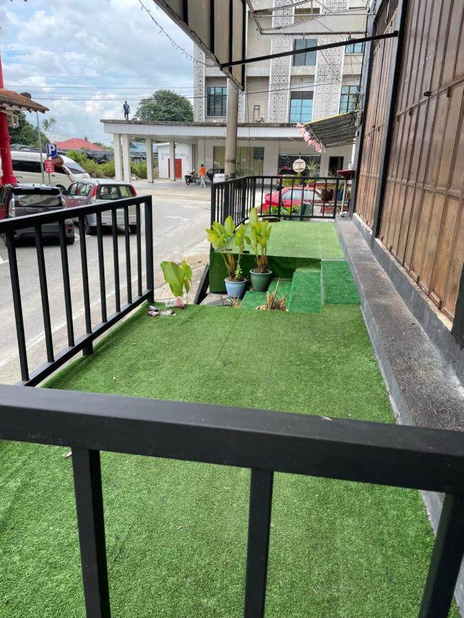 La Wood Homestay Near Kuala Besut Jetty Exterior photo